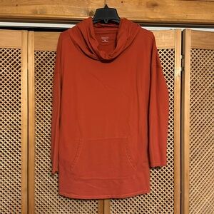 Women’s Calvin Klein Performance Cowl Neck Top in PUMPKIN  2X. (541)